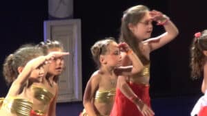 Atelier de théâtre pour enfants à Paris, cours Lizart, spectacle de fin d'année