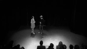 Ressentir des émotions en jouant un spectacle en fin d'année, cours de théâtre à Paris, Lizart