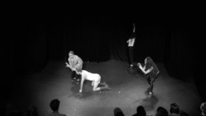 Spectacle de fin d'année au théâtre Clavel des élèves des cours de théâtre Lizart, année 2022