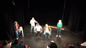 Spectacle de fin d'année au théâtre Clavel des élèves des cours de théâtre à Paris, LizArt, année 2025