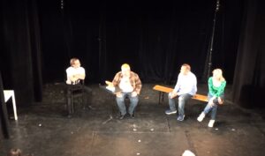 Spectacle de fin d'année des cours de théâtre à Paris, Cours Lizart pour mieux intéragir avec les personnes