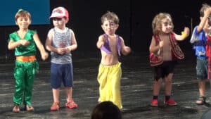 Spectacle de fin d'année des cours de théâtre à Paris, Lizart, cours Baby