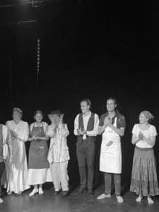 Spectacle de fin d'année des cours de théâtre à Paris, niveau intermédiaire, année 2024, cours Lizart