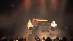 Spectacle de fin d'année des élèves Débutant des cours de théâtre à Paris, Lizart, année 2024