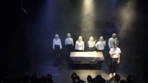 Spectacle de fin d'année des élèves amateurs des cours de théâtre à Paris, Lizart, année 2024