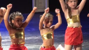 Spectacle d'enfants pour une confrontation avec soi et le public, cours de théâtre à Paris, Lizart, 2024