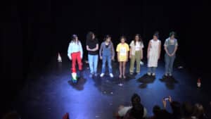 Spectacle pour Adolescents pour s'ouvrir à l'épanouissement personnel, cours de théâtre à Paris, Lizart 2024
