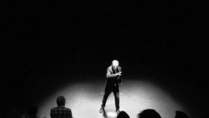 Une activité théâtrale importante, l'improvisation - élève des cours de théâtre à Paris, Lizart